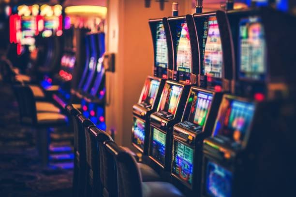 Push Gaming slot interface on jaka jitu platform showing reels and controls